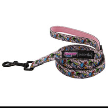 Load image into Gallery viewer, Powder Puff Girls leash and poop bags
